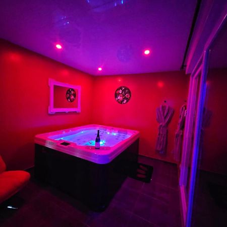 Bulles De Plaisir Hotel Saint-Maurice-l'Exil ภายนอก รูปภาพ
